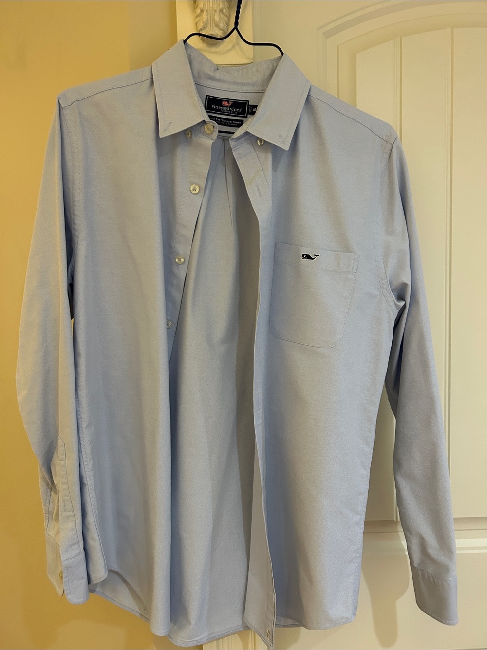 Vineyard Vines medium slim fit Light Blue Button-Down Men's Dress Shirt